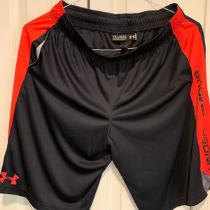 Under Armour Youth athletic shorts size YXL